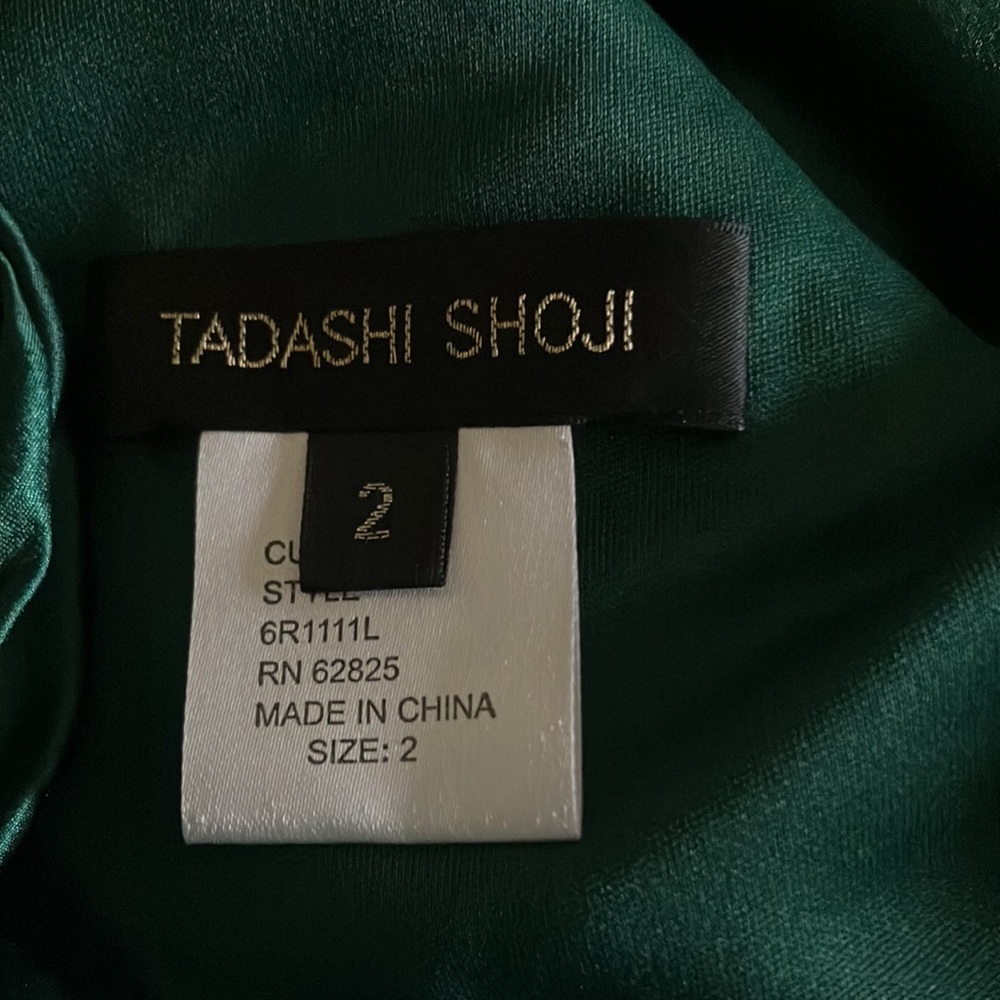 Tadashi Shoji emerald green one shoulder gown - Picture 6 of 7